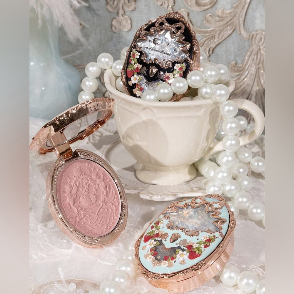 HIGHLY RAVE ASIAN MAKEUP | FLOWER KNOWS Strawberry Rococo Embossed Blush | 05